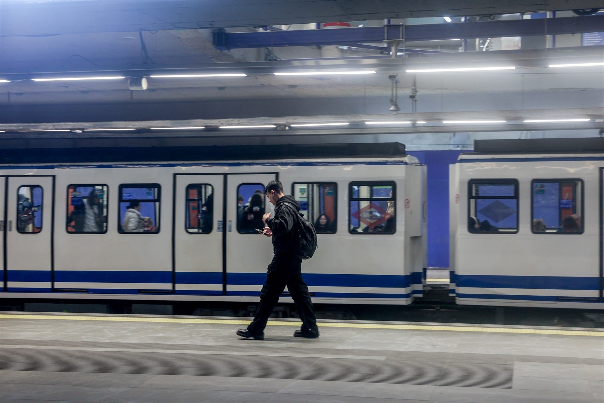 Muere un joven de 19 años tras caer a las vías y ser arrollado por un tren en Vicálvaro Muere un joven de 19 años tras caer a las vías y ser arrollado por un tren en Vicálvaro
