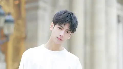 La mujer gallega que estaba dispuesta a abandonar a su familia por el 'estafador del amor' chino La mujer gallega que estaba dispuesta a abandonar a su familia por el 'estafador del amor' chino