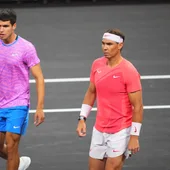 Nadal y Alcaraz, durante el partido de exhibición en Las Vegas. Nadal y Alcaraz, durante el partido de exhibición en Las Vegas.