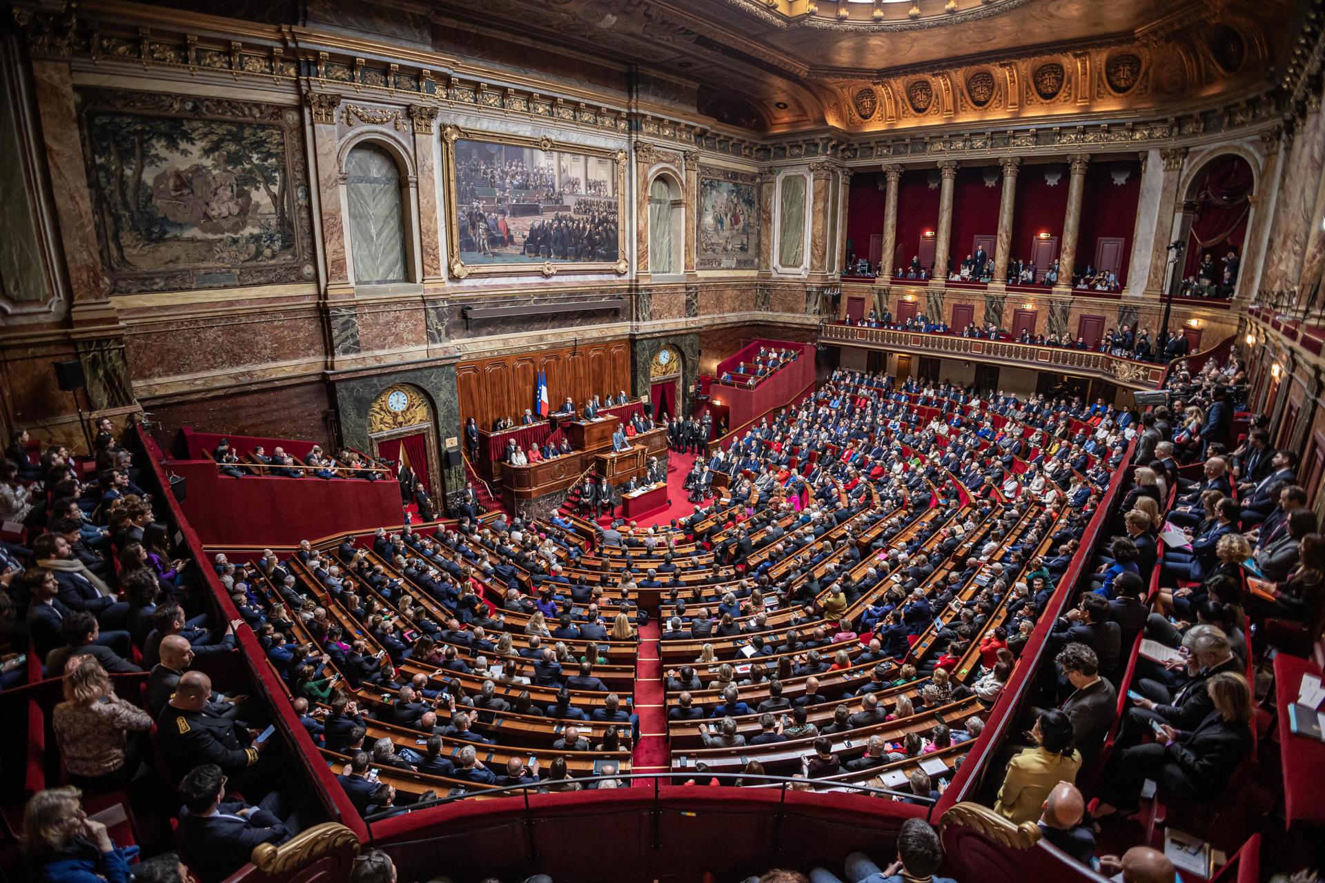 Francia registra el derecho al aborto en su Constitución en una reforma "histórica" Francia registra el derecho al aborto en su Constitución en una reforma "histórica"