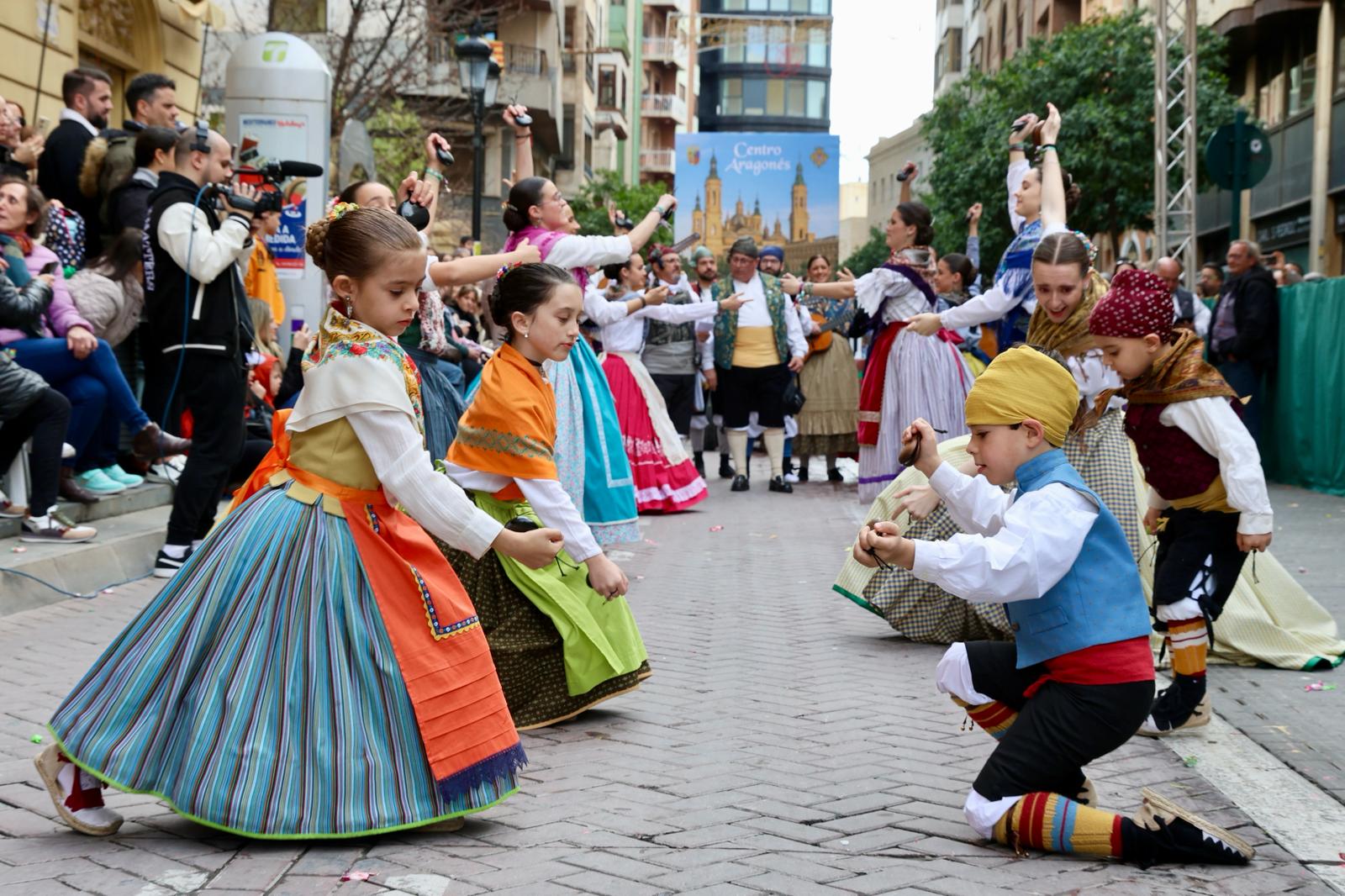 Más de 2000 niños participan en el Pregó Infantil Más de 2000 niños participan en el Pregó Infantil