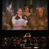 Orquesta tocando la música de la película de 'El Mago de Oz'