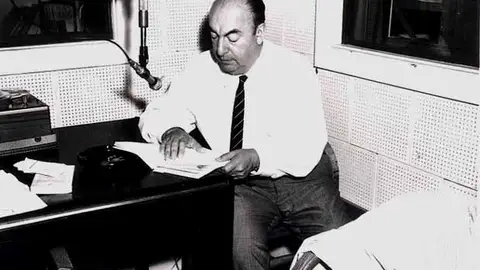 https:es.wikipedia.org/wiki/Pablo_Neruda https:es.wikipedia.org/wiki/Pablo_Neruda