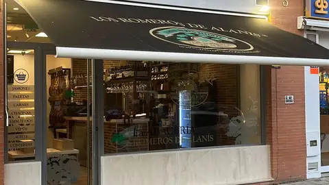 Los Romeros de Alanís emprenden un maravilloso viaje con su nueva abacería, situada en Avenida Alemania 3, barriada los Bermejales Los Romeros de Alanís emprenden un maravilloso viaje con su nueva abacería, situada en Avenida Alemania 3, barriada los Bermejales