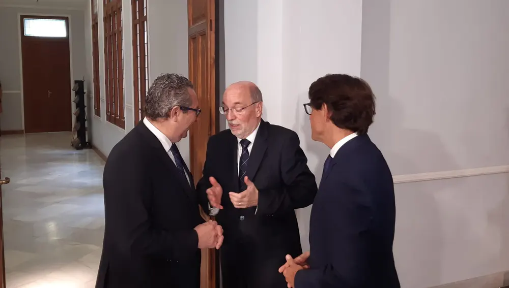 Toni Pérez, Carlos Crehueras y Juan de Dios Navarro 