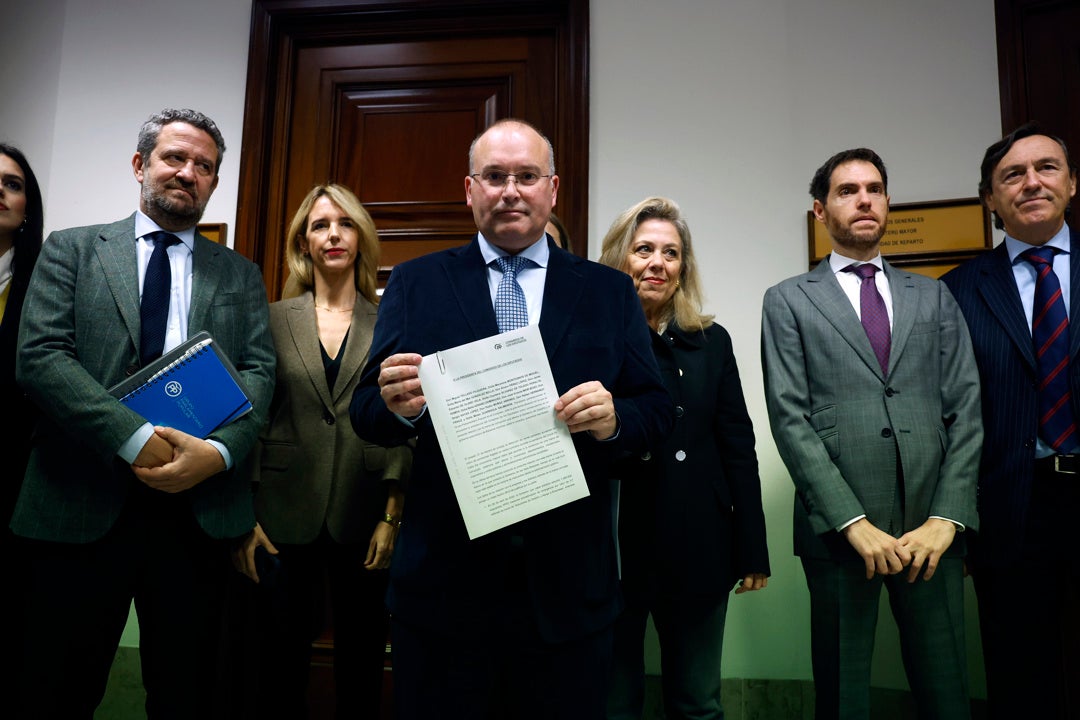 El PP registra la petición de dimisión de Armengol por su presunta "colaboración necesaria" en el caso Koldo El PP registra la petición de dimisión de Armengol por su presunta "colaboración necesaria" en el caso Koldo