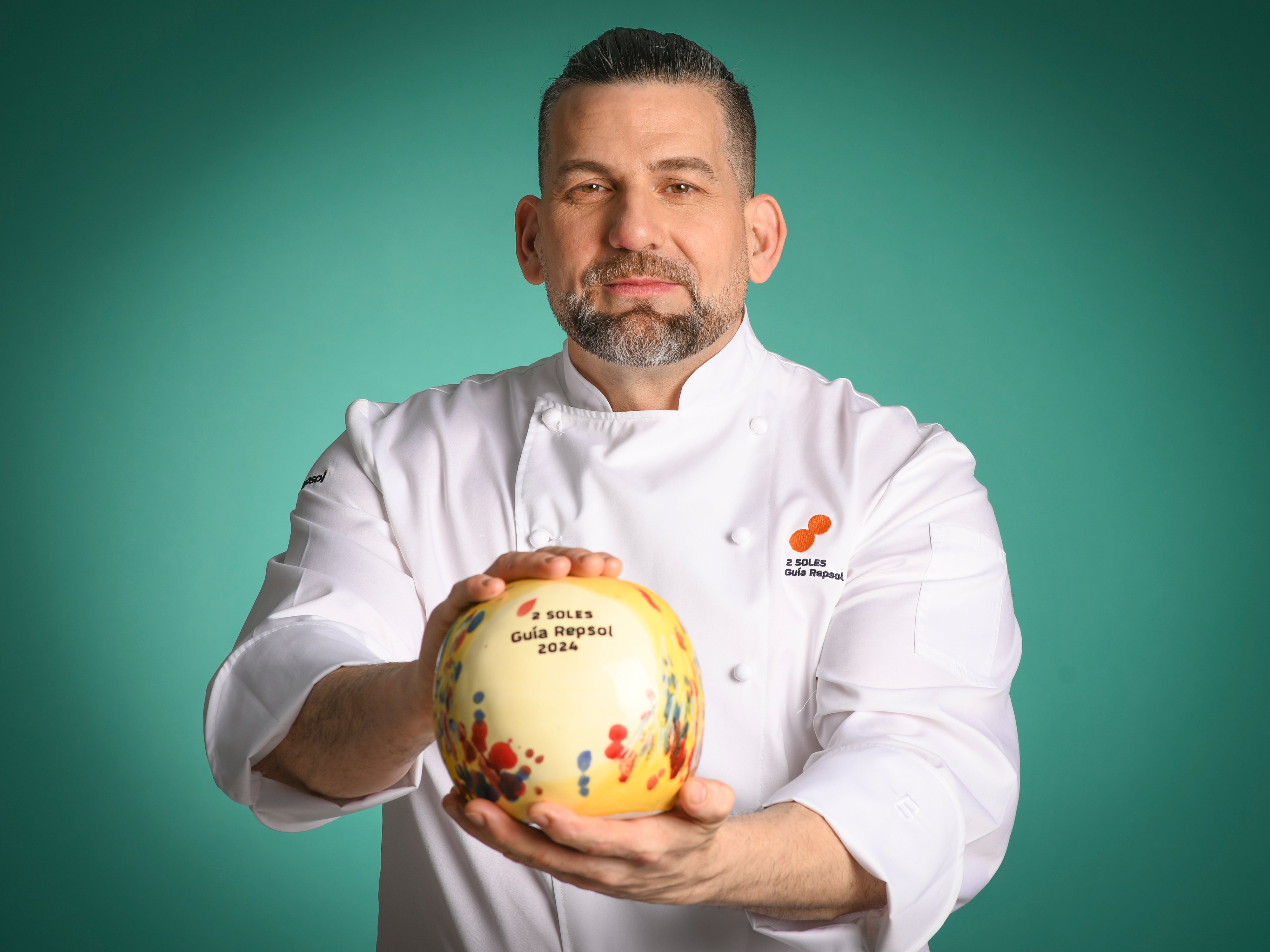 Dos Soles Repsol para el restaurante Casas Colgadas de Cuenca Dos Soles Repsol para el restaurante Casas Colgadas de Cuenca