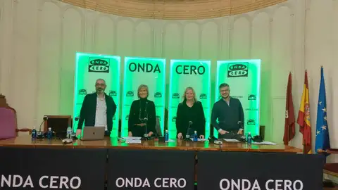 El equipo de Julia en la Onda en el palacio del INAP en Pamplona El equipo de Julia en la Onda en el palacio del INAP en Pamplona