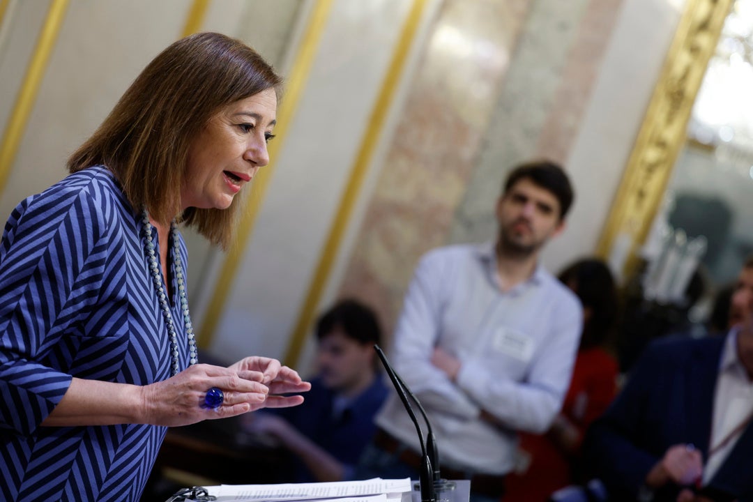 Armengol defiende la legalidad de la compra de material sanitario en Baleares: "No voy a dejar que mancillen mi nombre" Armengol defiende la legalidad de la compra de material sanitario en Baleares: "No voy a dejar que mancillen mi nombre"