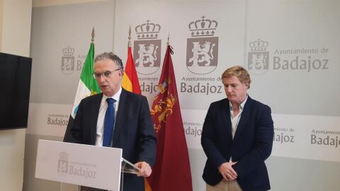 El delegado del Gobierno en Extremadura y el alcalde de Badajoz se re&uacute;nen para crear un Plan de Seguridad Local