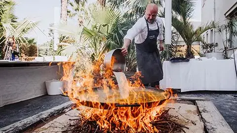 Arroz con conejo a la leña Arroz con conejo a la leña