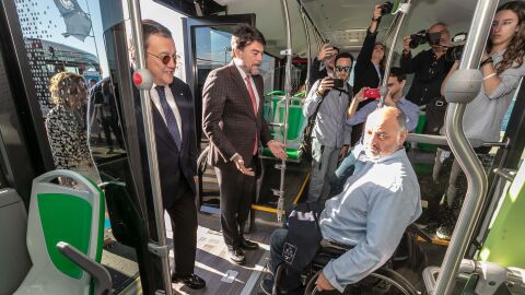 Uno de los autobuses ecol&oacute;gicos incorporados recientemente