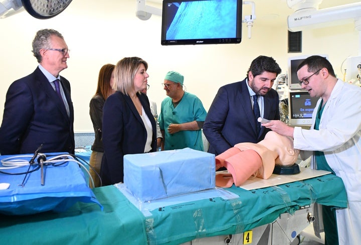 Cierran durante 17 días los quirófanos del Rosell para dar vacaciones a los sanitarios Cierran durante 17 días los quirófanos del Rosell para dar vacaciones a los sanitarios