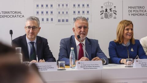 El ministro de Pol&iacute;tica Territorial y Memoria Democr&aacute;tica, &Aacute;ngel V&iacute;ctor Torres, durante la reuni&oacute;n de la Comisi&oacute;n Interministerial de Coordinaci&oacute;n de la Administraci&oacute;n Perif&eacute;rica del Estado (CICAPE) 