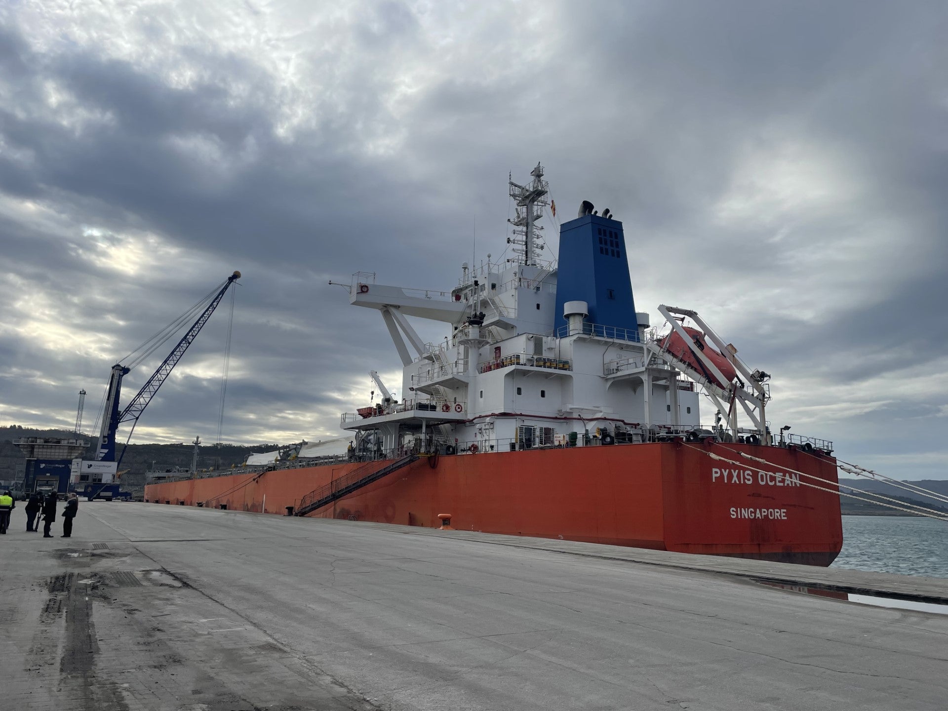 Recala en Punta Langosteira el primer carguero propulsado por energía eólica Recala en Punta Langosteira el primer carguero propulsado por energía eólica