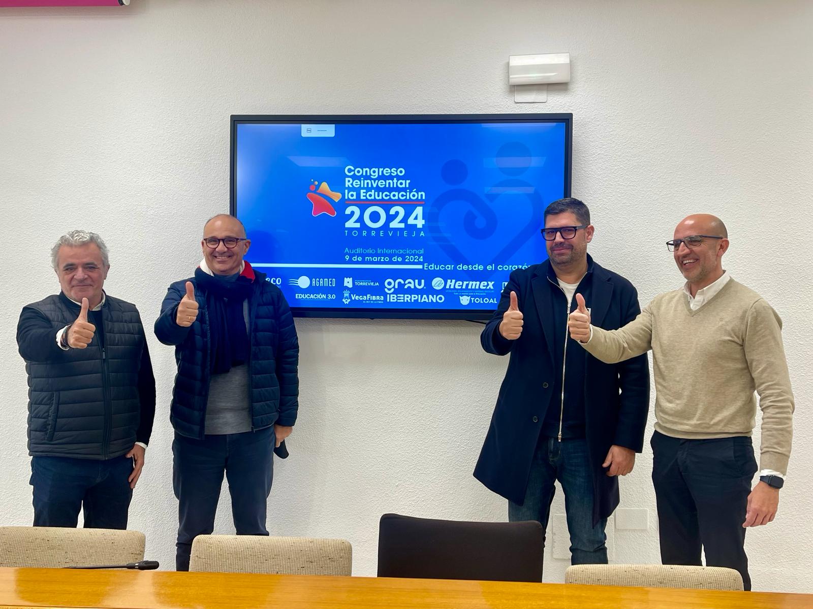 Ponentes de relevancia nacional participan en el congreso 'Reinventar la Educación' que se celebra este sábado en Torrevieja Ponentes de relevancia nacional participan en el congreso 'Reinventar la Educación' que se celebra este sábado en Torrevieja