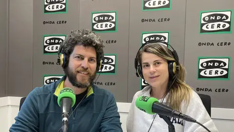 Albert y Ainoa en nuestra sección Namasté. Albert y Ainoa en nuestra sección Namasté.