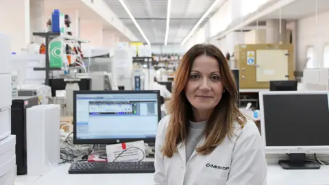 Elena Albert Elena Albert