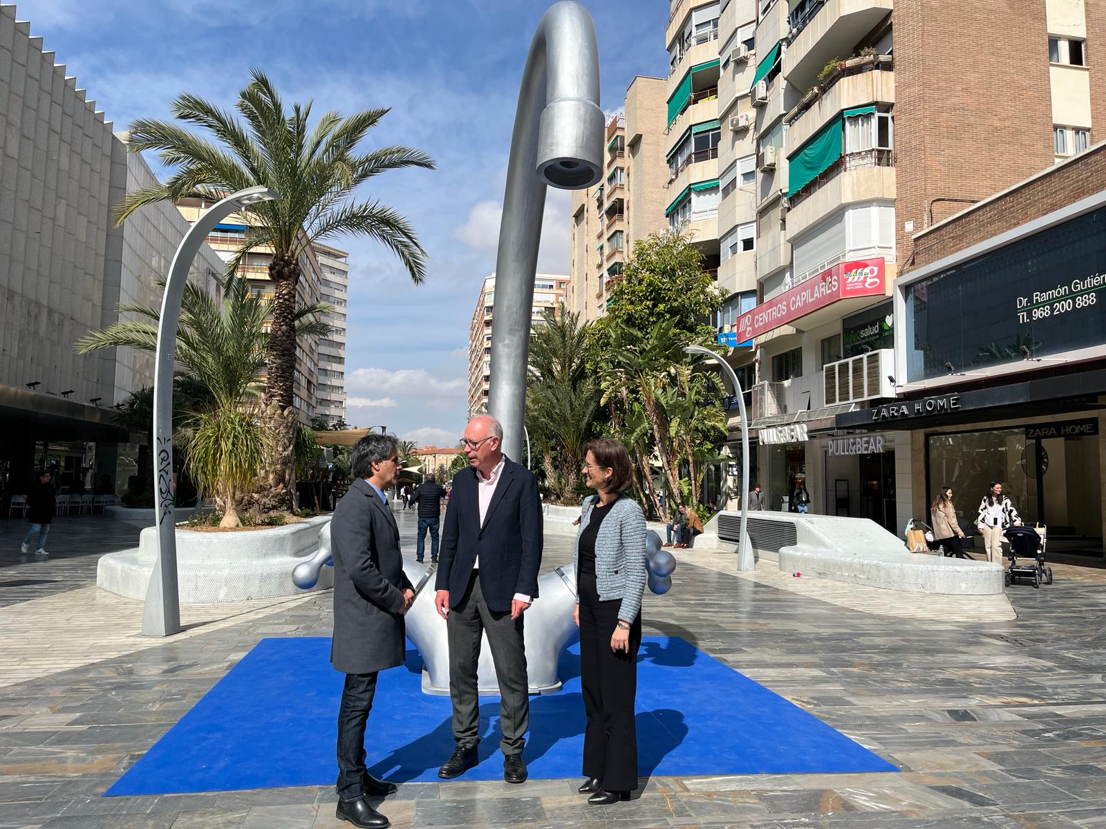 Inmaculada Serrano, directora de Aguas de Murcia: la campaña ‘Sabe a excusa’ anima a los ciudadanos a consumir agua del grifo Inmaculada Serrano, directora de Aguas de Murcia: la campaña ‘Sabe a excusa’ anima a los ciudadanos a consumir agua del grifo
