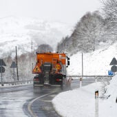 La nieve complica la circulación en varias carreteras: León es la provincia más afectada 