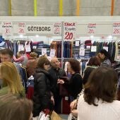 Éxito de público y ventas en la Feria de Stocks en Huesca
