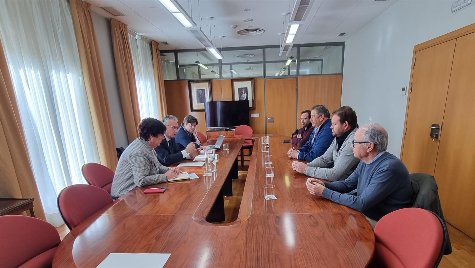 El delegado del Gobierno defiende que el proyecto de regadío de Tierra de Barros "necesita certidumbre" El delegado del Gobierno defiende que el proyecto de regadío de Tierra de Barros "necesita certidumbre"