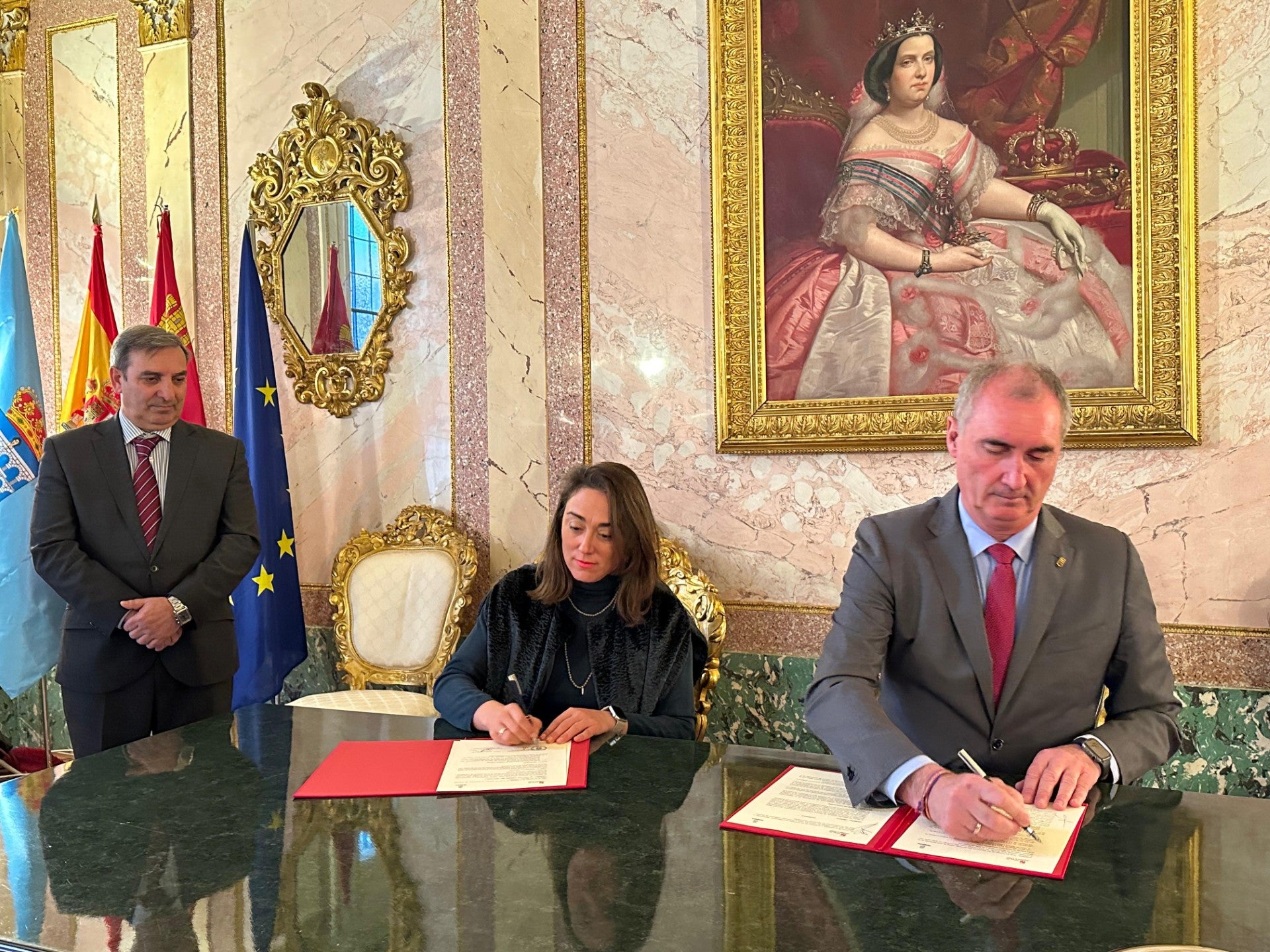 Ayuntamiento de Segovia y Junta de Castilla y León firman el convenio de cesión de las travesías Ayuntamiento de Segovia y Junta de Castilla y León firman el convenio de cesión de las travesías