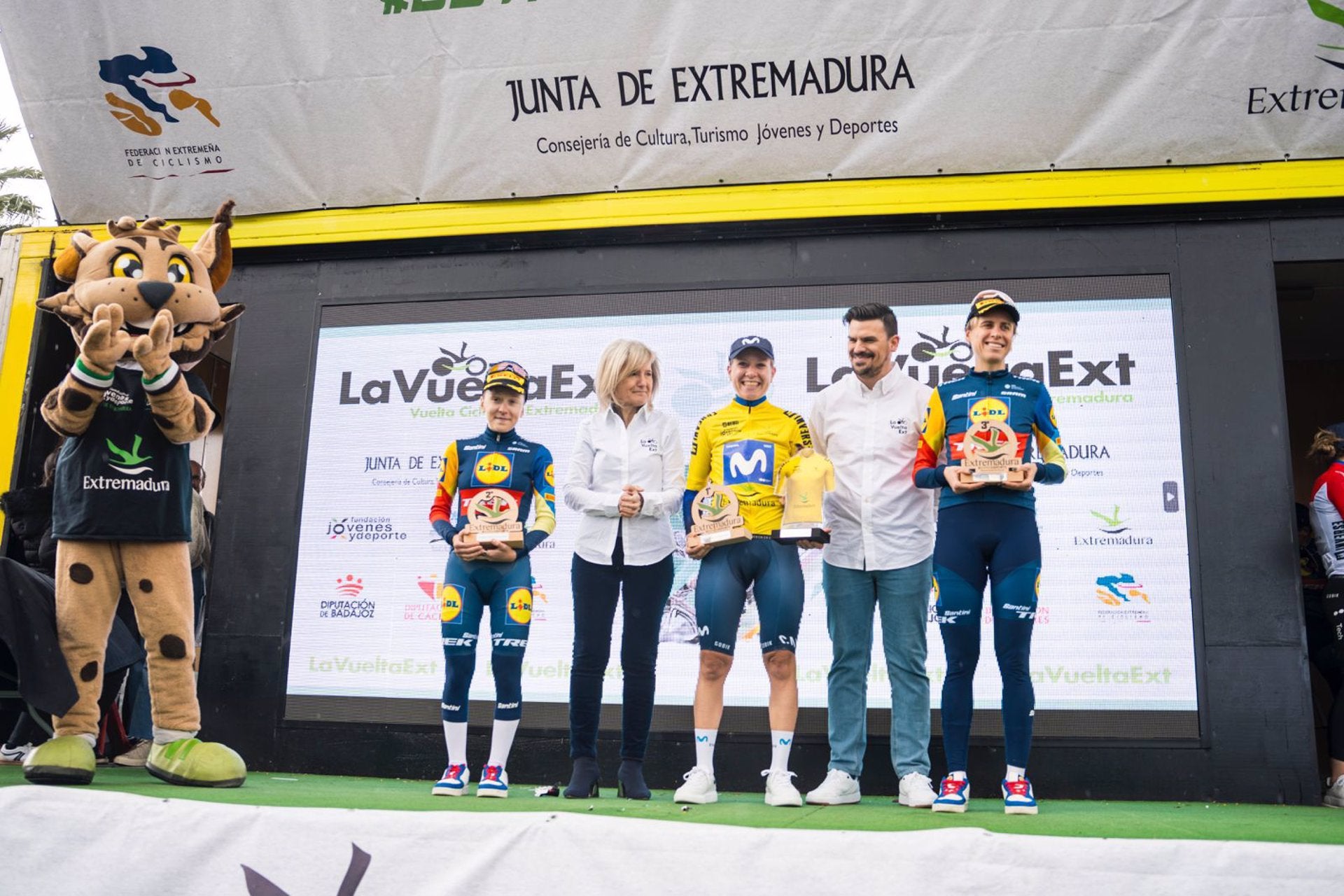 La holandesa Mareille Meijering se alza ganadora en la Vuelta Ciclista a Extremadura Femenina La holandesa Mareille Meijering se alza ganadora en la Vuelta Ciclista a Extremadura Femenina