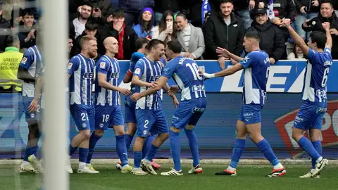 Gorosabel y Sivera enfilan la salvación del Alavés Gorosabel y Sivera enfilan la salvación del Alavés