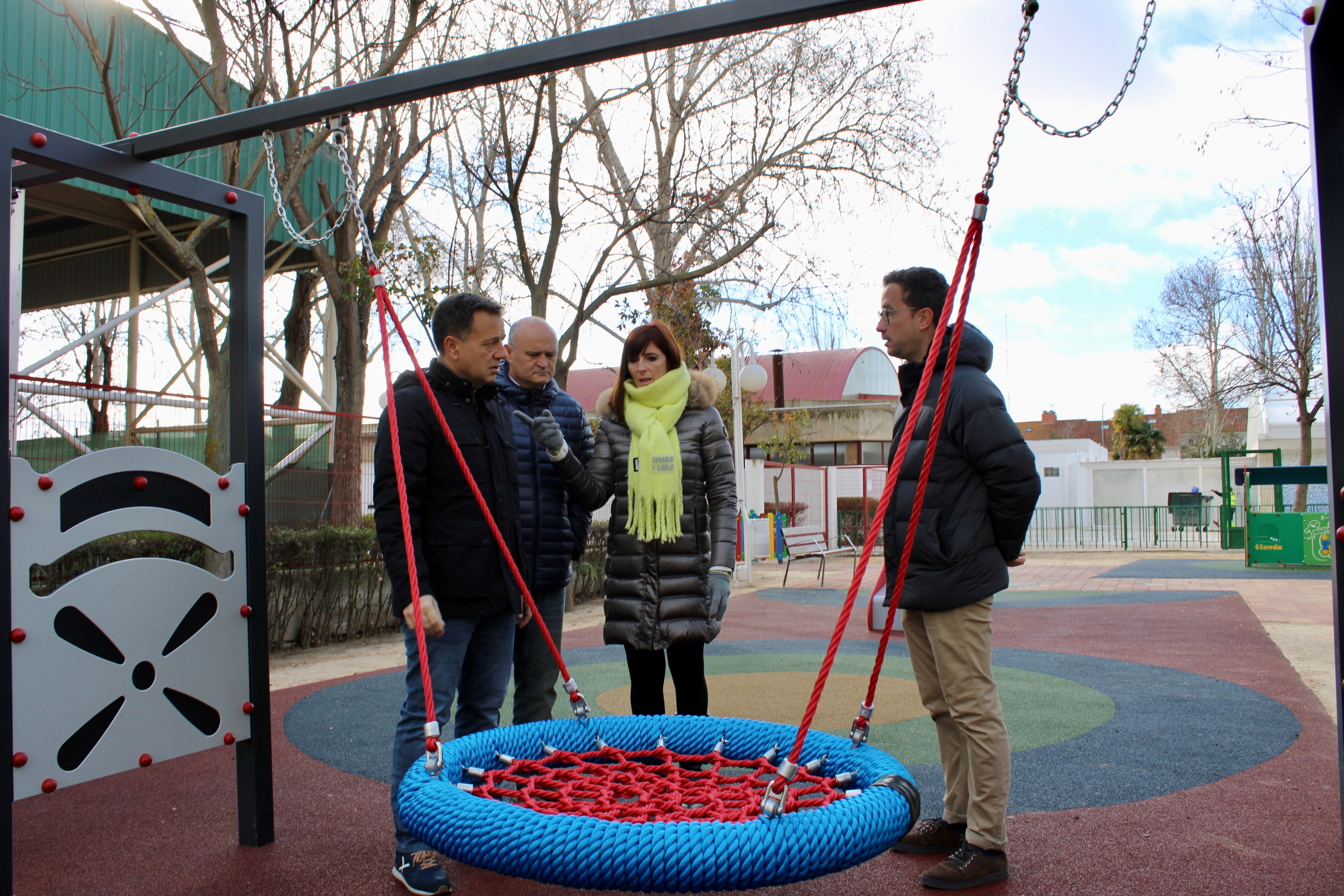 El parque infantil del Carlos Belmonte ya es más accesible El parque infantil del Carlos Belmonte ya es más accesible