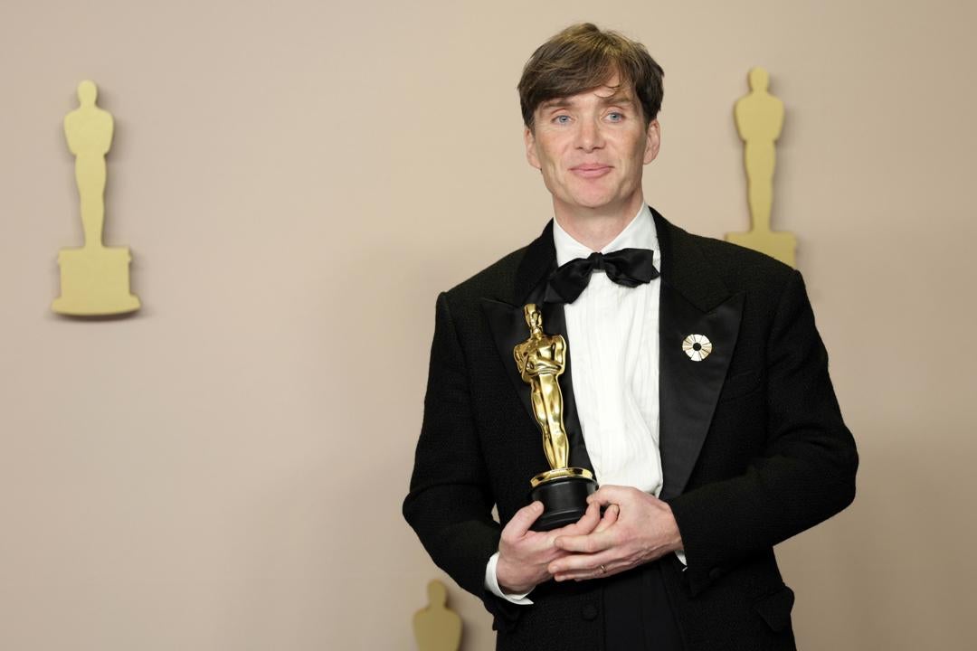 'Oppenheimer' se corona como la mejor película y triunfa en los Oscar con siete premios 'Oppenheimer' se corona como la mejor película y triunfa en los Oscar con siete premios