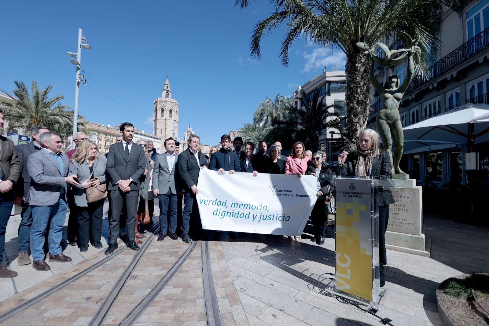 La Comunitat Valenciana se suma al recuerdo por los veinte años del 11M La Comunitat Valenciana se suma al recuerdo por los veinte años del 11M