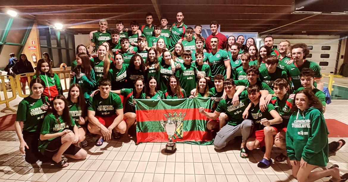 Berni Bustillo: "Queremos el triplete para el CN Torrelavega" Berni Bustillo: "Queremos el triplete para el CN Torrelavega"