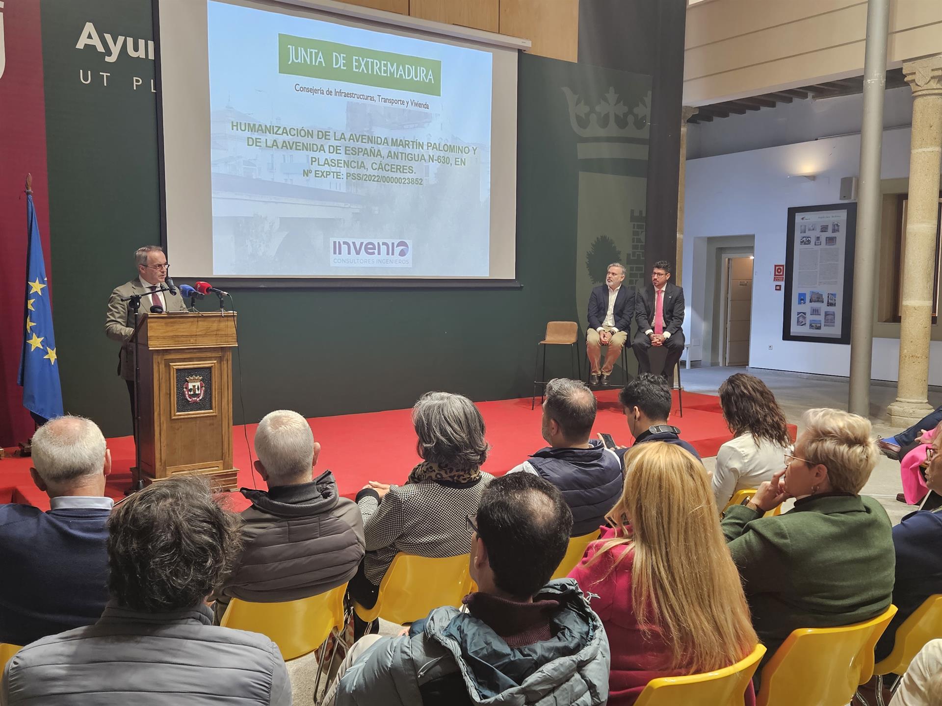 La Junta presenta el proyecto para la Avenida Martín Palomino de Plasencia y pide financiación europea para el mismo La Junta presenta el proyecto para la Avenida Martín Palomino de Plasencia y pide financiación europea para el mismo