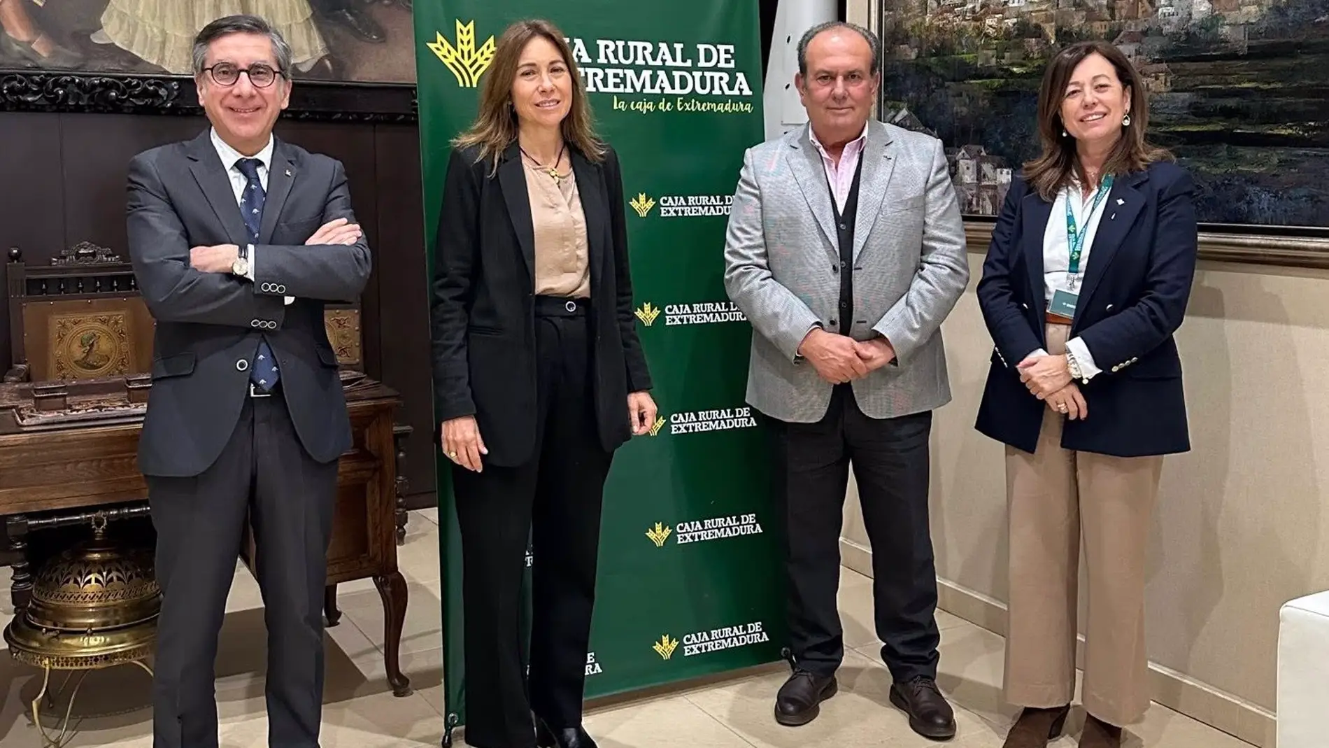 Caja Rural de Extremadura y Aeceriber colaborarán en la defensa del porcino ibérico