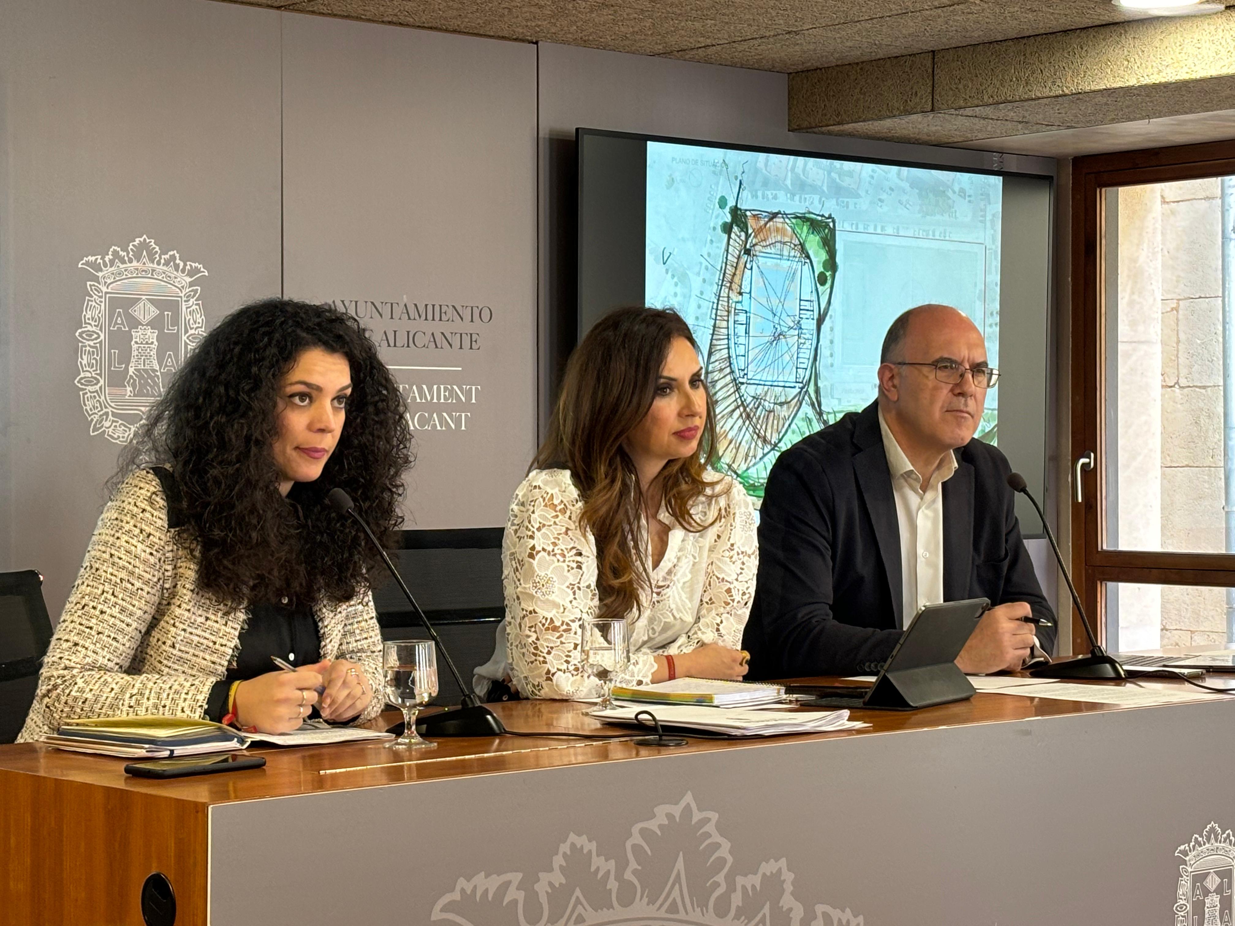 Alicante reducirá el horario de apertura de los veladores para que cierren antes Alicante reducirá el horario de apertura de los veladores para que cierren antes