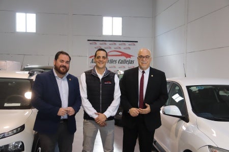 Carlos Callejas se ha lanzado a emprender con un negocio de vehículos seminuevos y de ocasión Carlos Callejas se ha lanzado a emprender con un negocio de vehículos seminuevos y de ocasión