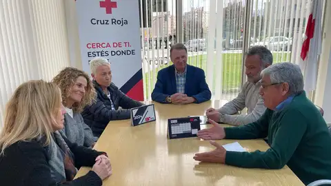 Reunión entre Psoe y Cruz Roja Reunión entre Psoe y Cruz Roja