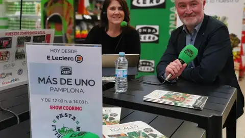 Marisa Lacabe y Philippe Gruau, Consejero Delegado Hipermercado E. Leclerc Pamplona Marisa Lacabe y Philippe Gruau, Consejero Delegado Hipermercado E. Leclerc Pamplona