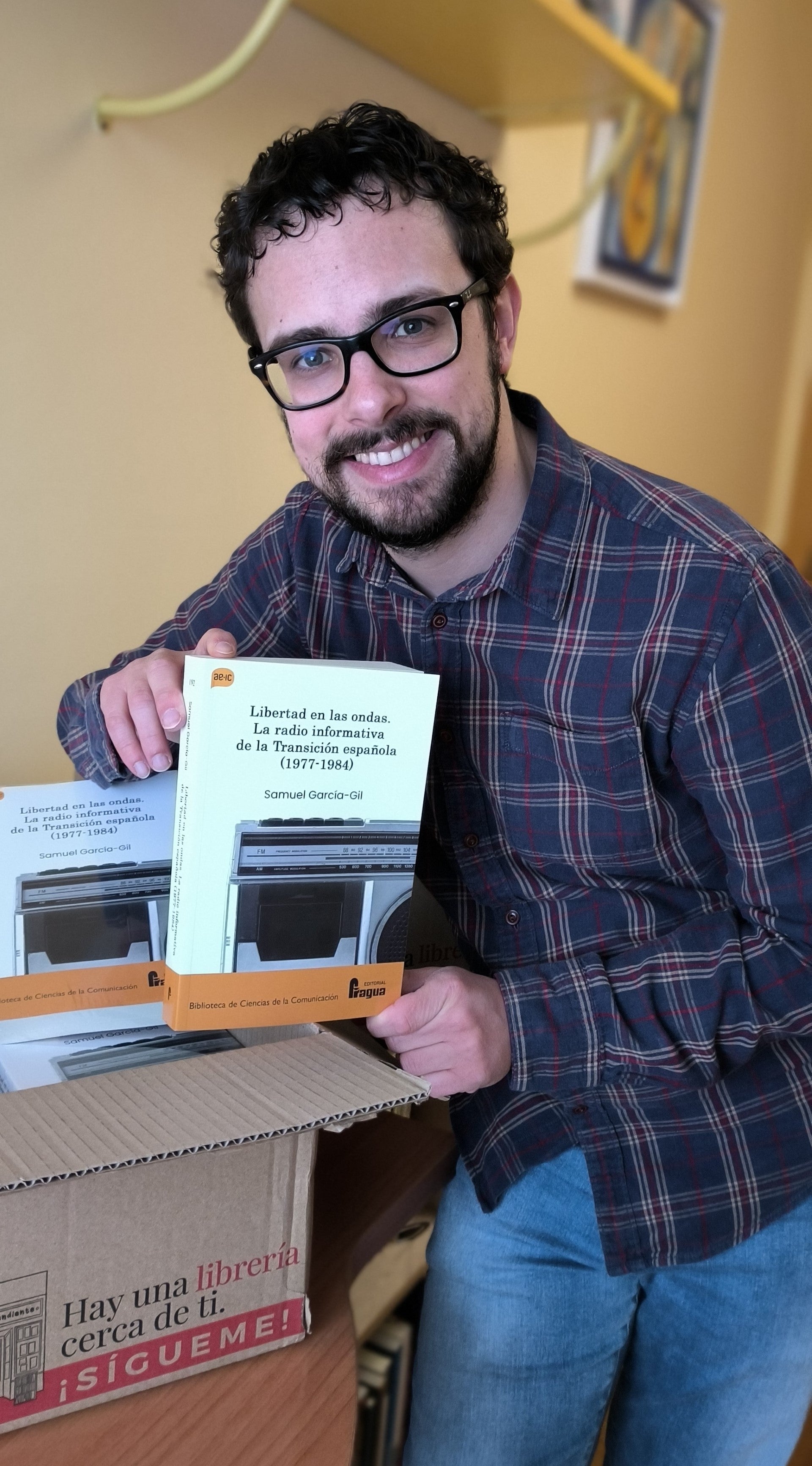 El palentino Samuel García-Gil presenta su premiado libro sobre la radio en la Transición española El palentino Samuel García-Gil presenta su premiado libro sobre la radio en la Transición española