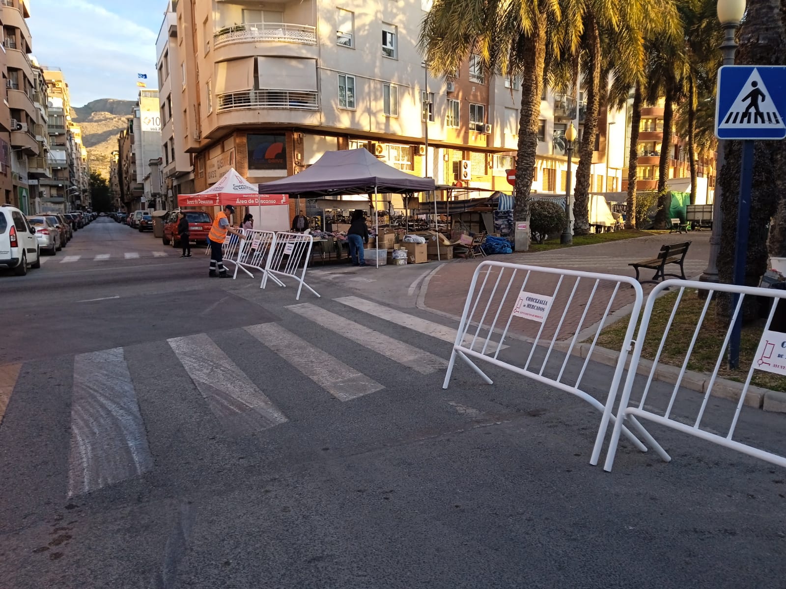 El mercado oriolano de Marqués de Molins se mantiene en el festivo de San José El mercado oriolano de Marqués de Molins se mantiene en el festivo de San José