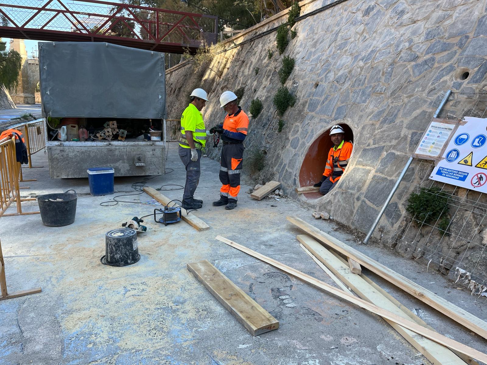 La reparación del subsuelo de la sede de la Fundación Salud Infantil de Elche finalizará en abril La reparación del subsuelo de la sede de la Fundación Salud Infantil de Elche finalizará en abril
