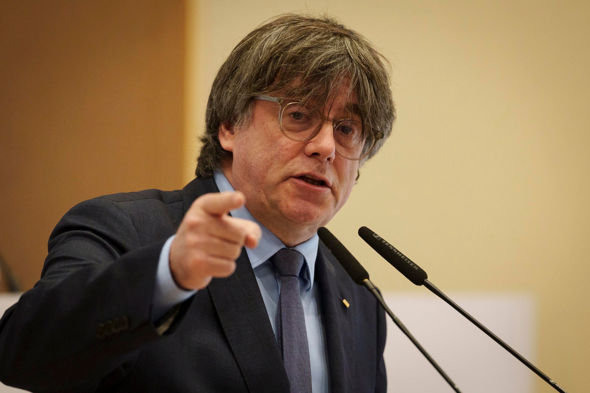 Puigdemont: "Parece claro que podré estar en Cataluña para el debate de investidura" Puigdemont: "Parece claro que podré estar en Cataluña para el debate de investidura"