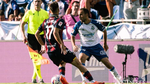 Nacho en un partido del Tenerife