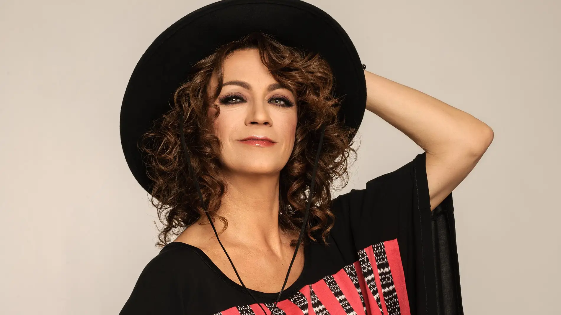 La cantante Carmen París romperá la hora en Teruel
