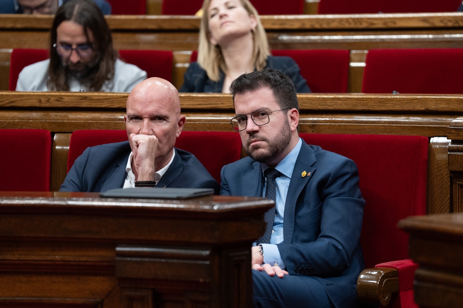 Junts y los comunes tumban los presupuestos de Aragonès y hacen tambalear la legislatura en Cataluña Junts y los comunes tumban los presupuestos de Aragonès y hacen tambalear la legislatura en Cataluña