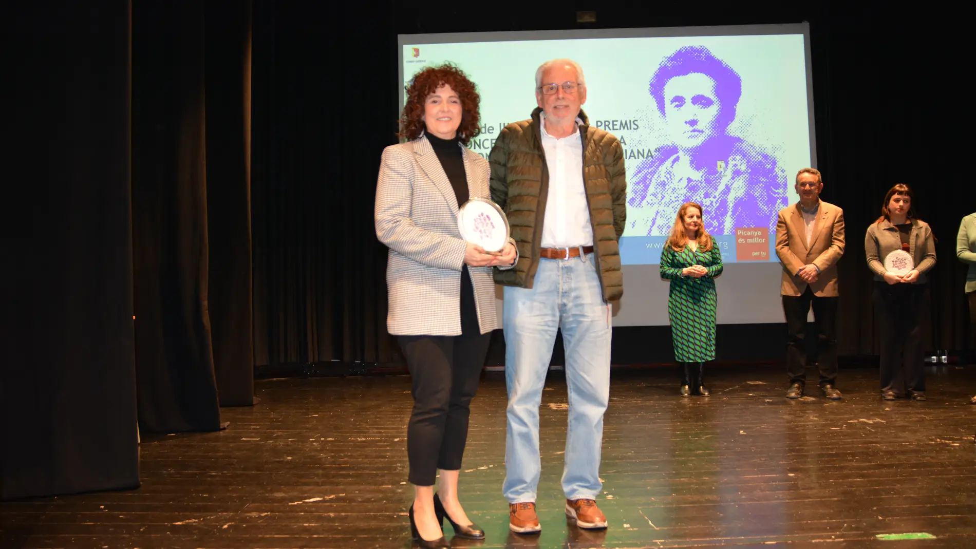L’Ajuntament de Picanya reconeix la trajectòria investigadora de la professora de l’UJI Azucena García Palacios amb el Premi «Concepción Aleixandre: