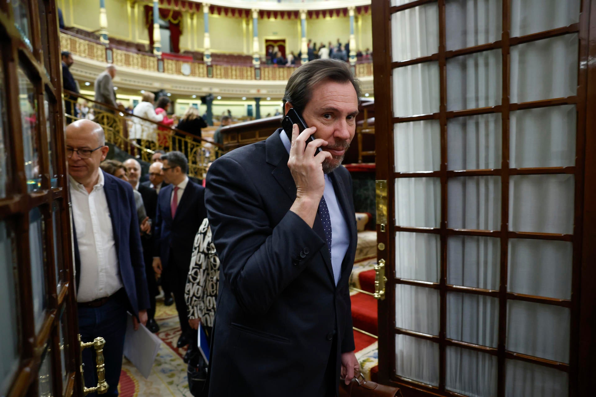 El PP tilda de "repugnante y machista" a Puente tras calificar al novio de Ayuso como "testaferro con derecho a roce" El PP tilda de "repugnante y machista" a Puente tras calificar al novio de Ayuso como "testaferro con derecho a roce"