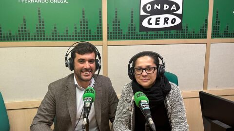 Francisco Garc&iacute;a, alcalde de Moj&aacute;car, e In&eacute;s Manj&oacute;n