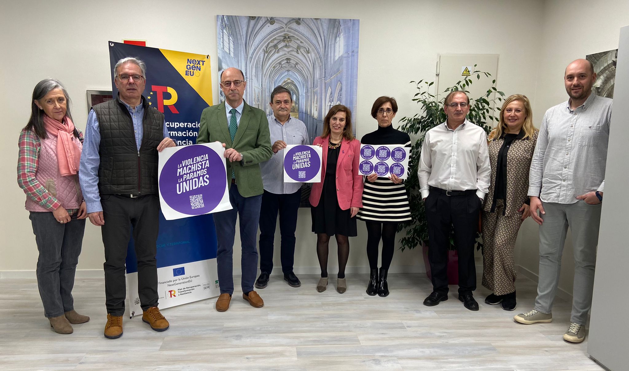 El subdelegado del Gobierno presenta el “punto violeta” de la oficina del SEPE en Palencia El subdelegado del Gobierno presenta el “punto violeta” de la oficina del SEPE en Palencia